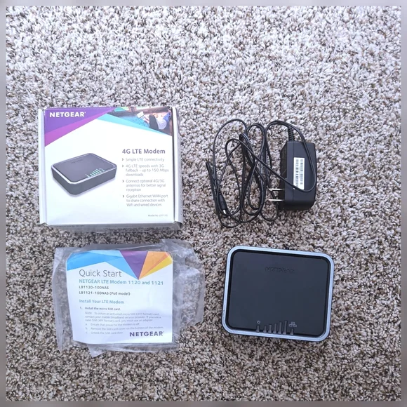 NETGEAR Black Networking Router - Picture 2 of 5